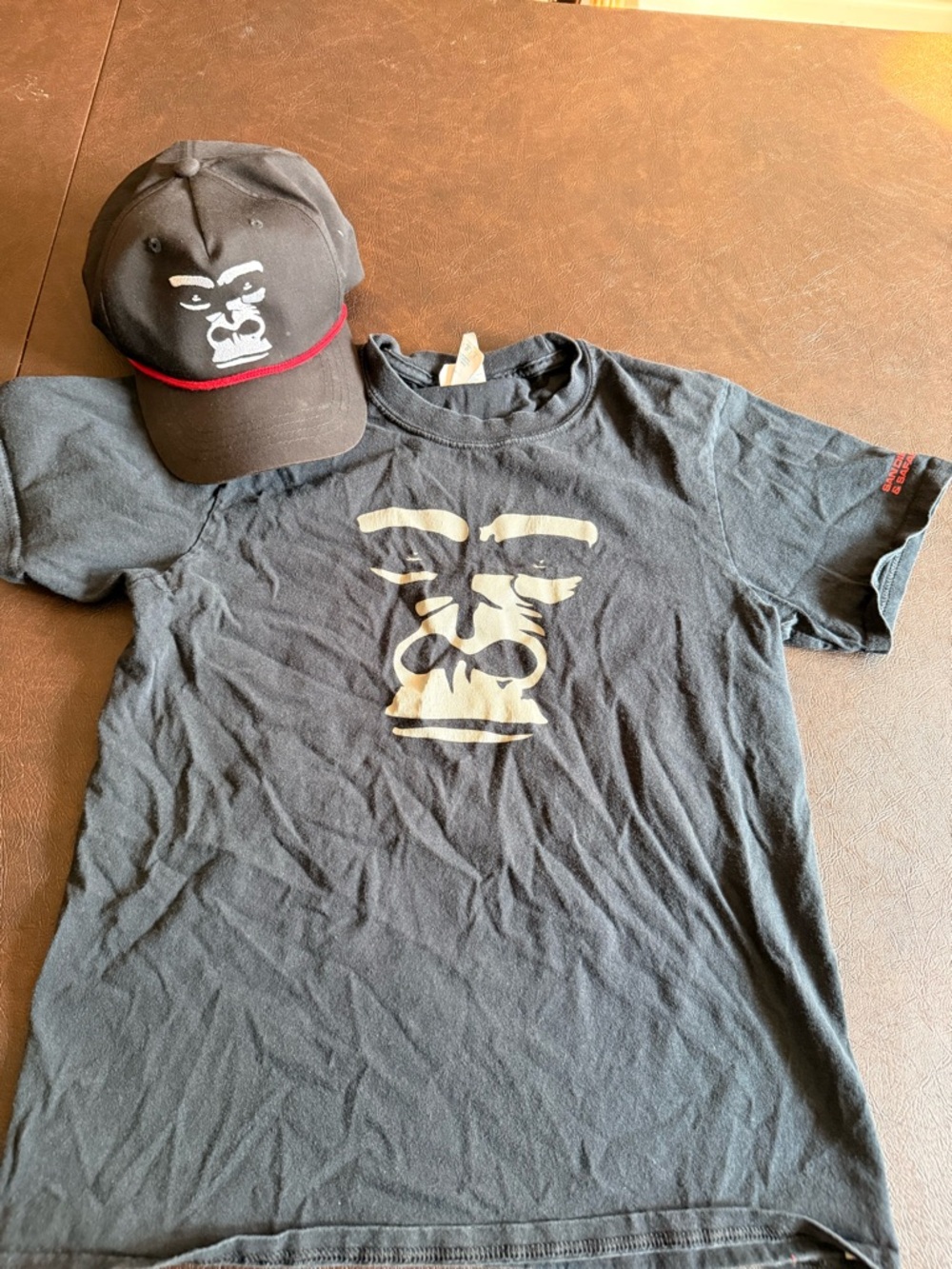 San Diego Zoo Graphic Gorilla Tee with Matching Black Cap youth